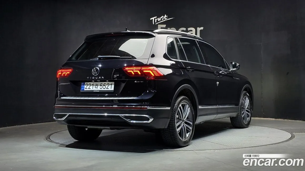 Volkswagen Tiguan — фото 2