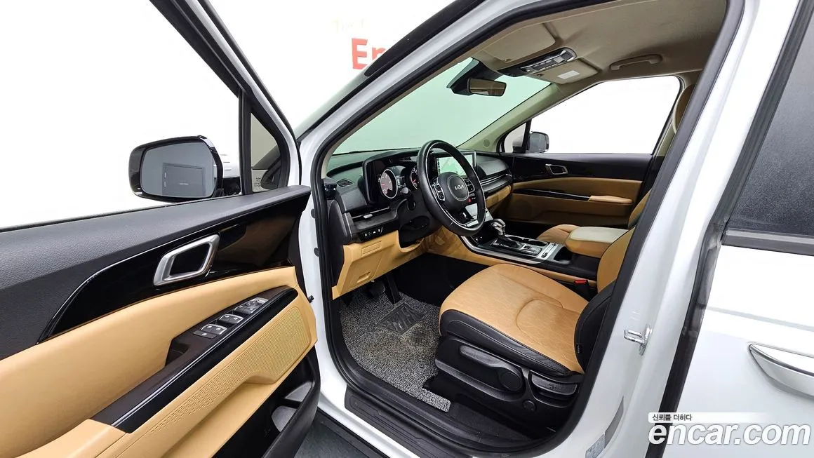 Kia Carnival — фото 10