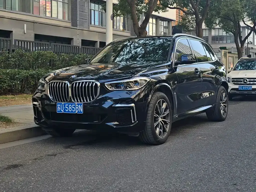 BMW X5 — фото 1