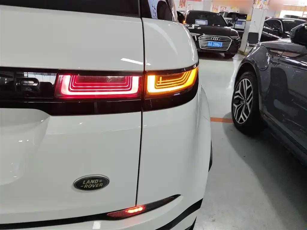 Land Rover Evoque — фото 6