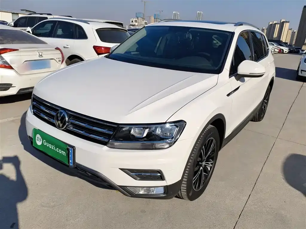 Volkswagen Tiguan L — фото 3