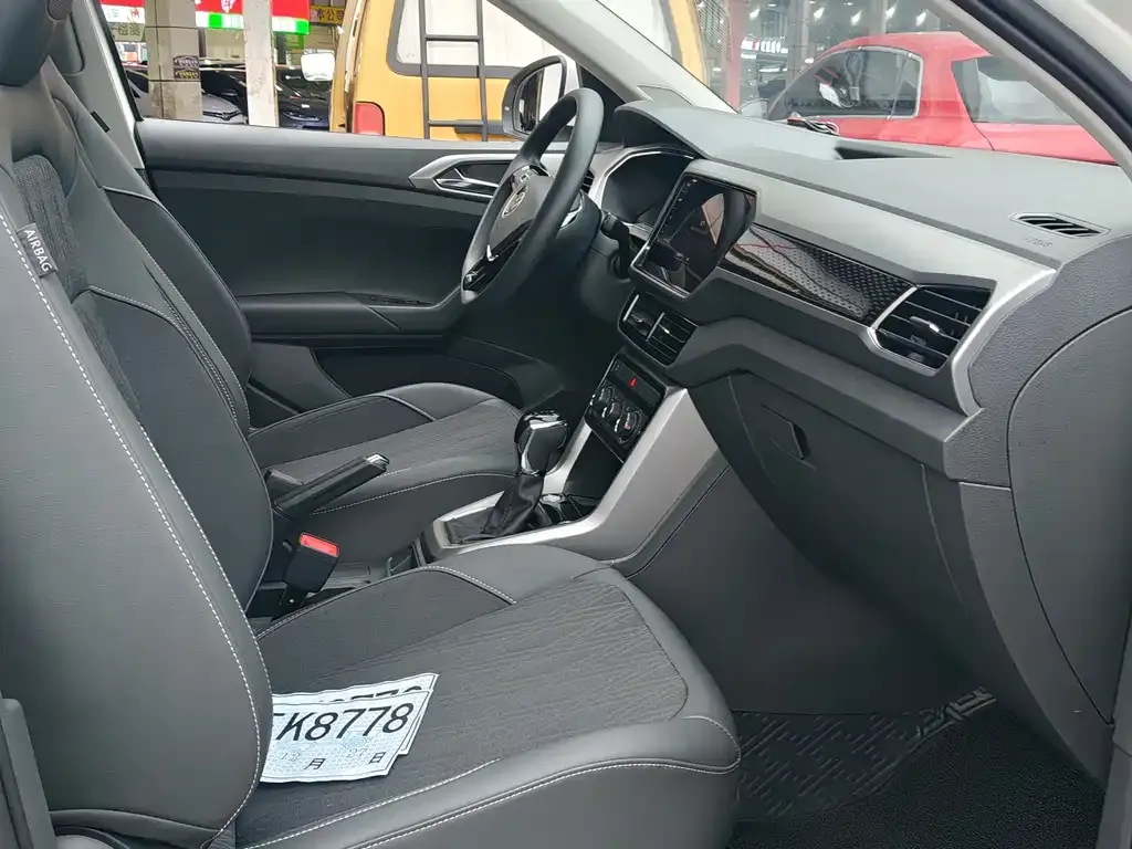 Volkswagen T-Cross — фото 9
