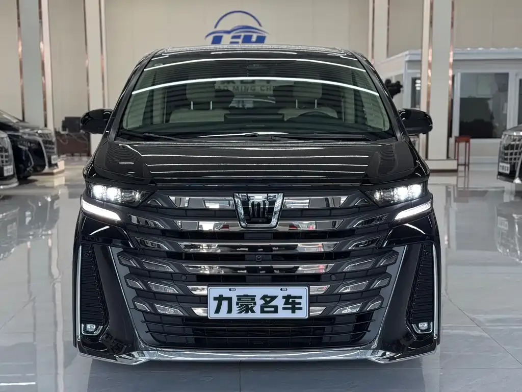 Toyota Vellfire — фото 8