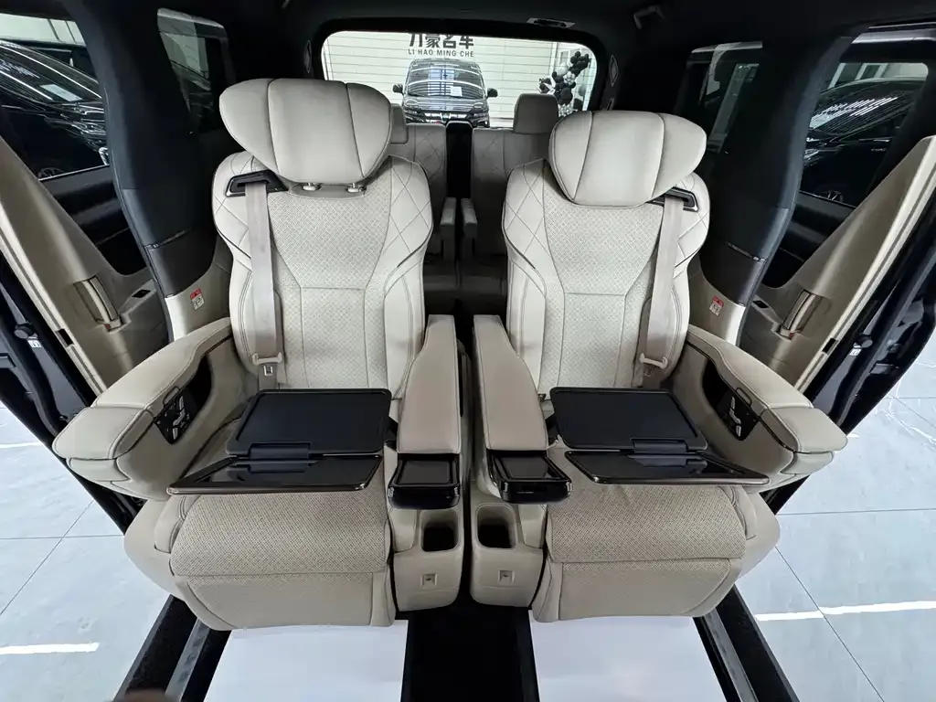 Toyota Vellfire — фото 5