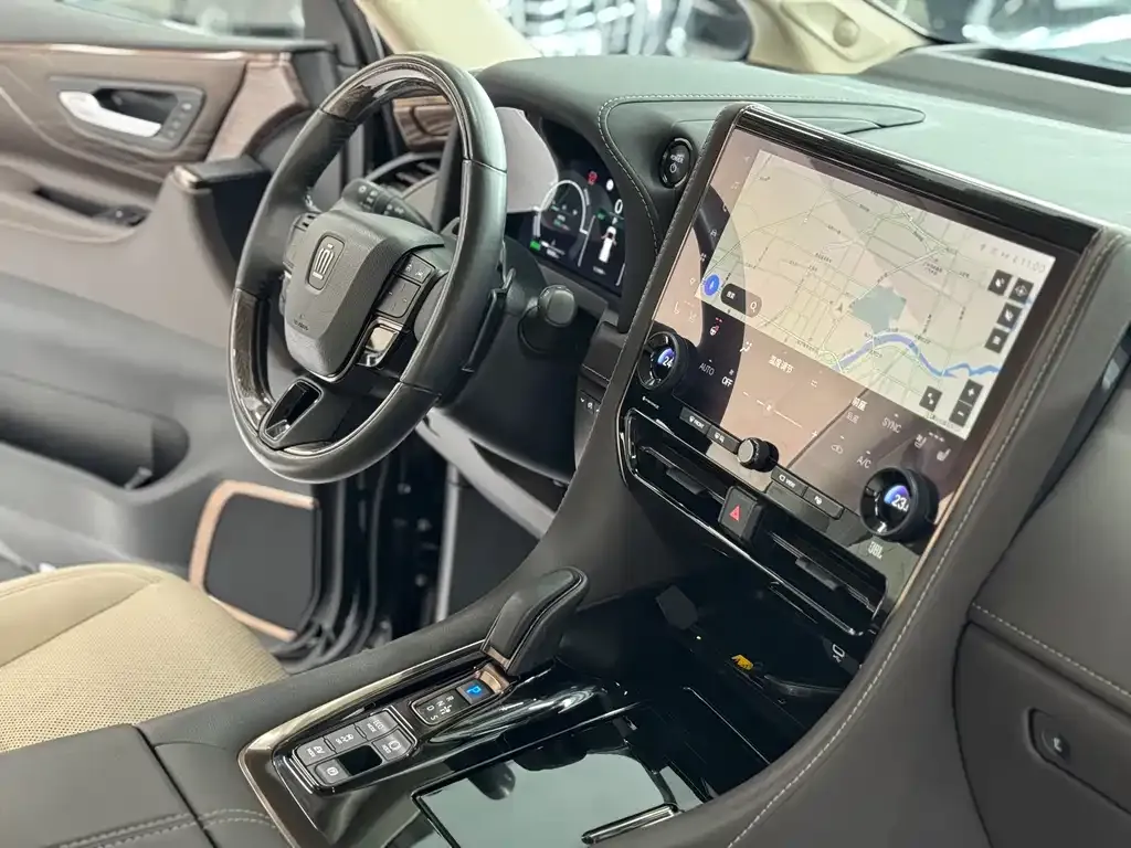 Toyota Vellfire — фото 7