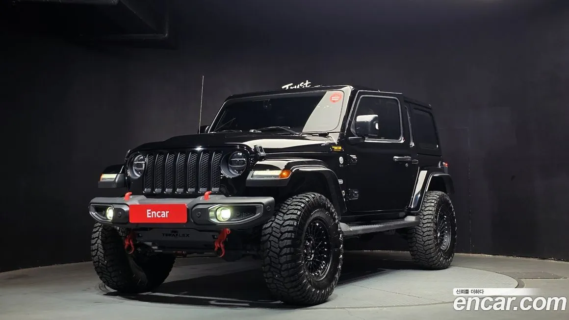 Jeep Wrangler — фото 1