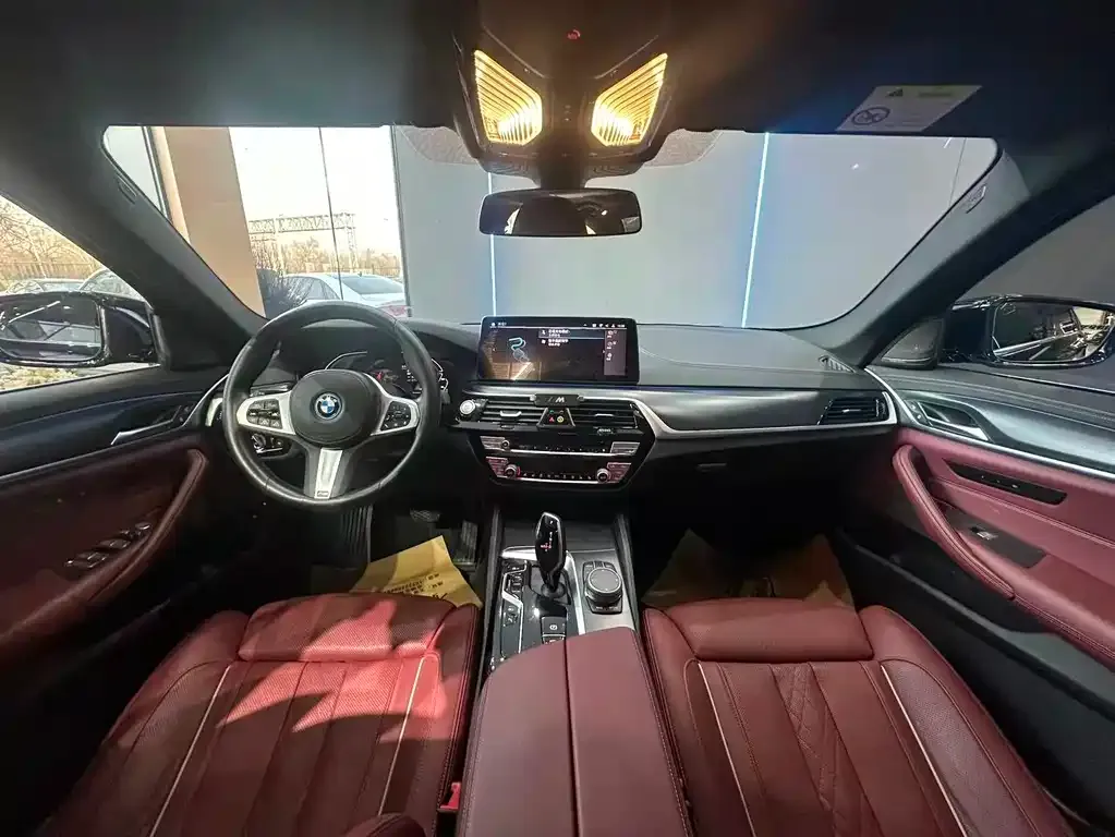 BMW 5 Series New Energy — фото 8
