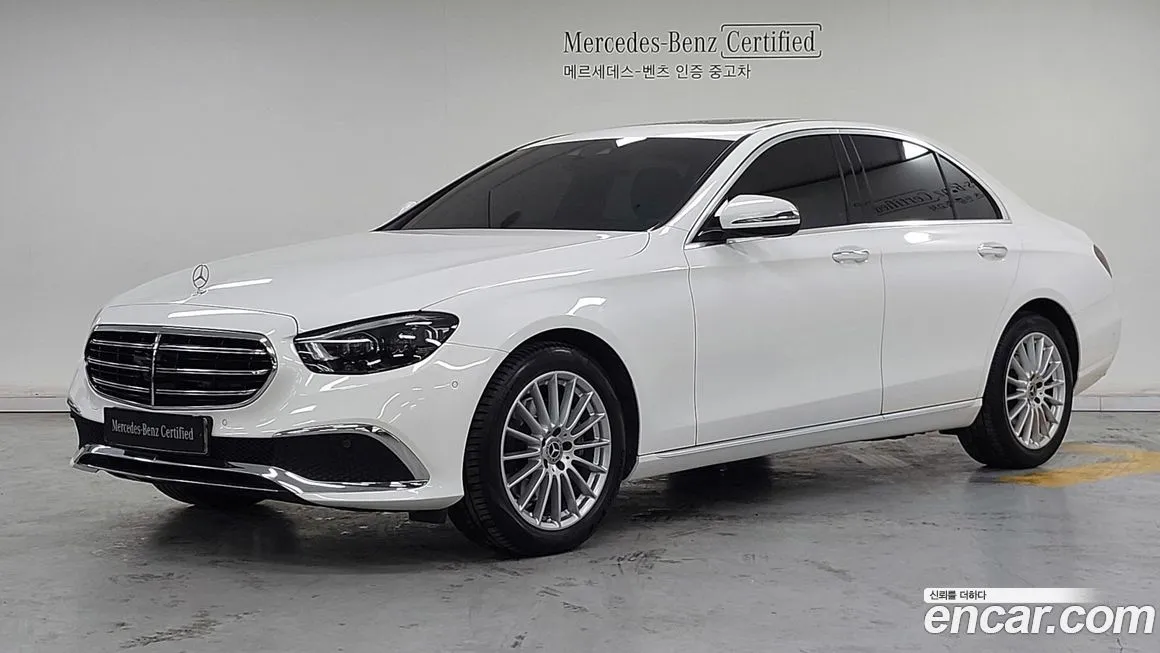 Mercedes-Benz E-Class — фото 1