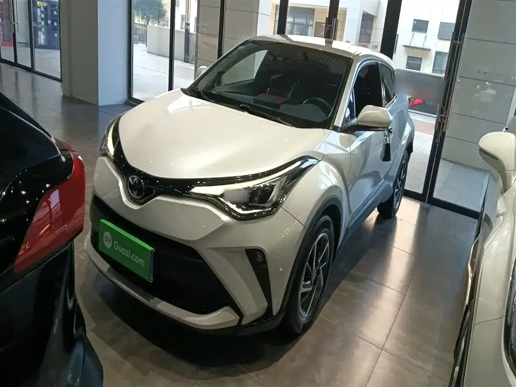 Toyota C-HR — фото 6