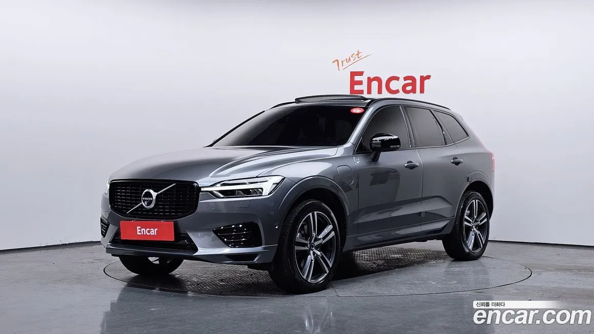 Volvo XC60 — фото 1