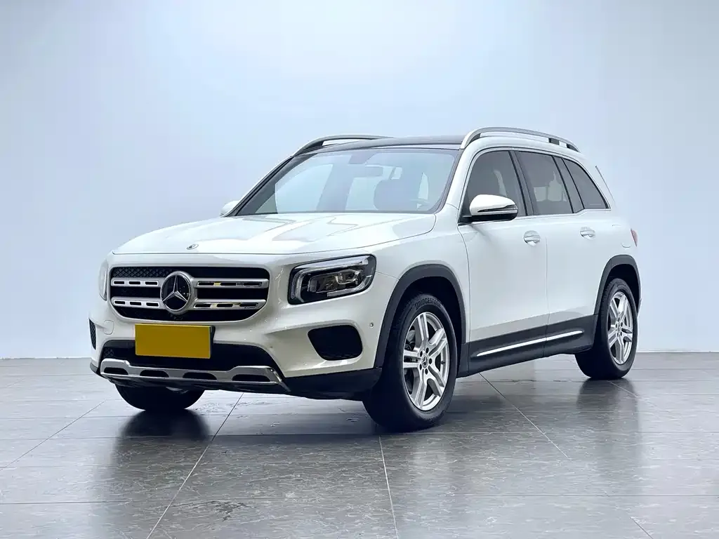 Mercedes-Benz GLB — фото 1