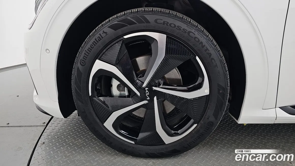 Kia EV6 — фото 5