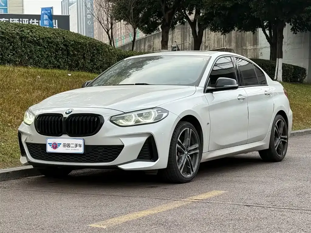 BMW 1 Series — фото 1