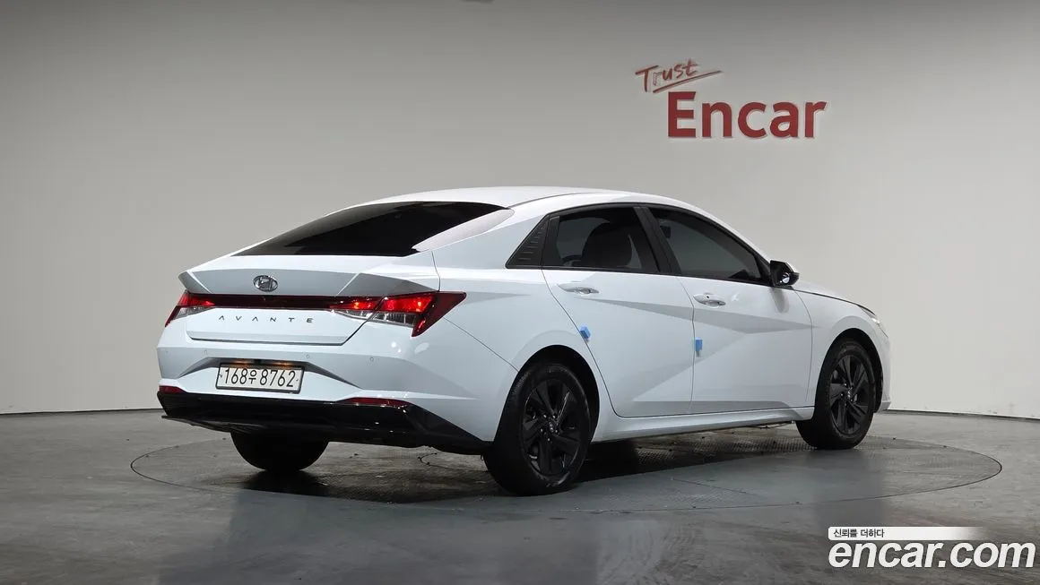 Hyundai AVANTE — фото 2