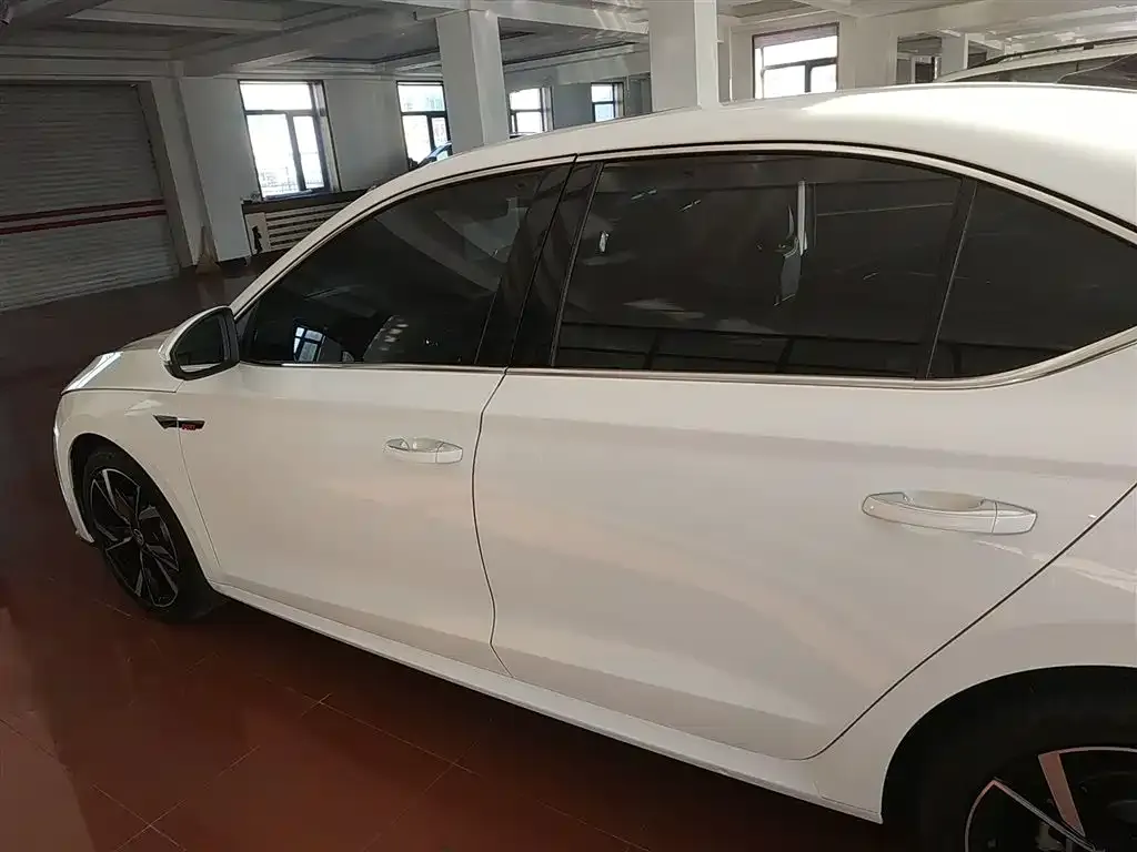 Skoda Octavia — фото 10