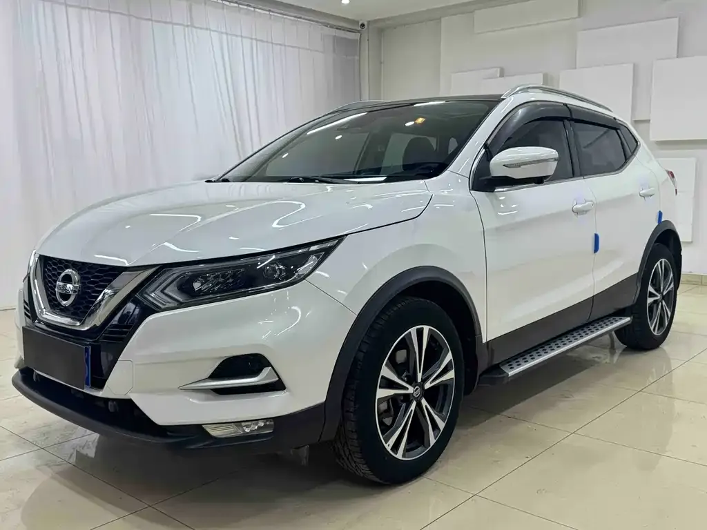 Nissan Qashqai — фото 1