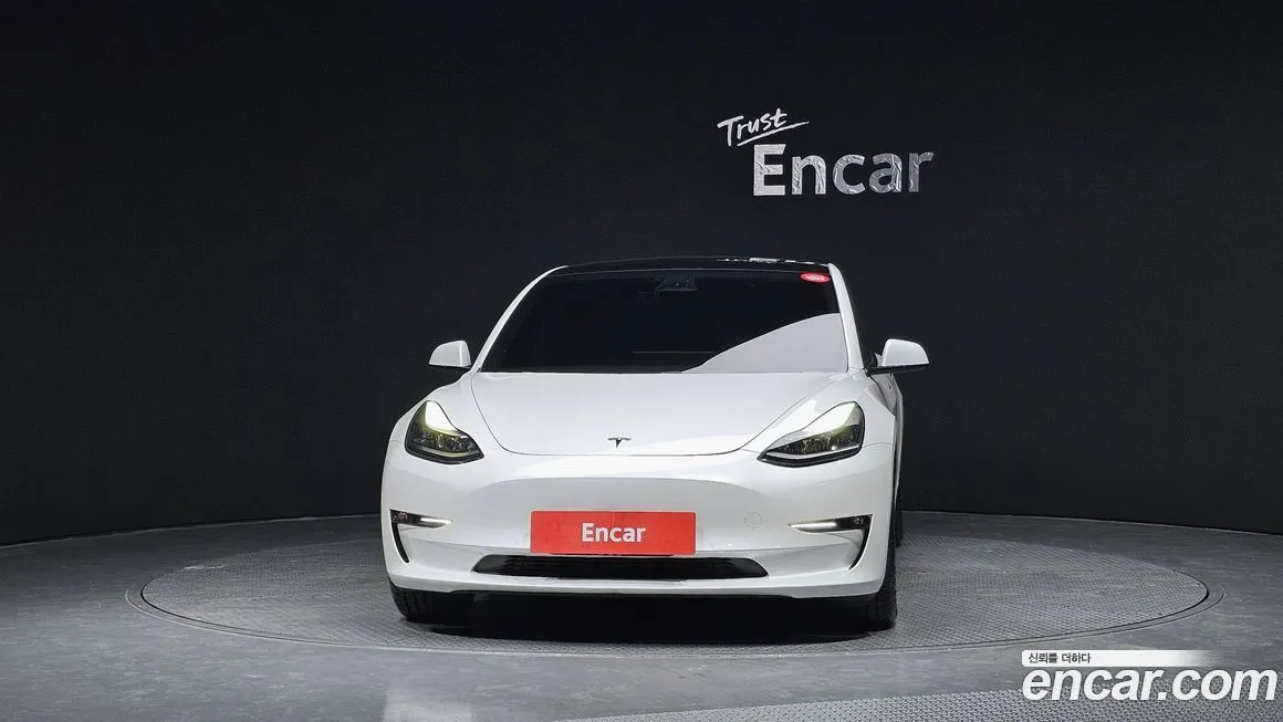 Tesla Model 3 — фото 5