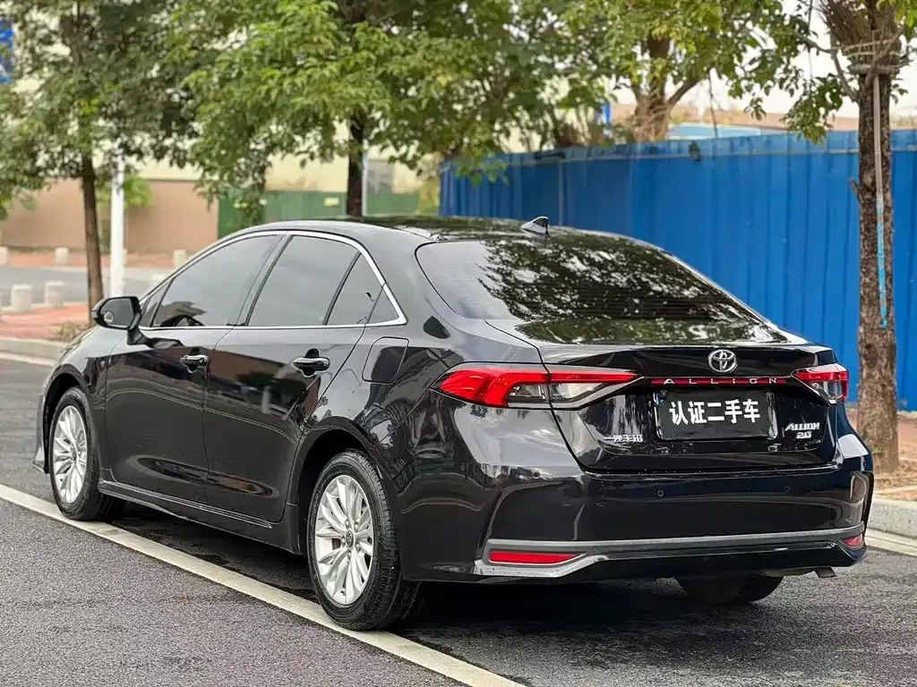 Toyota Allion — фото 4