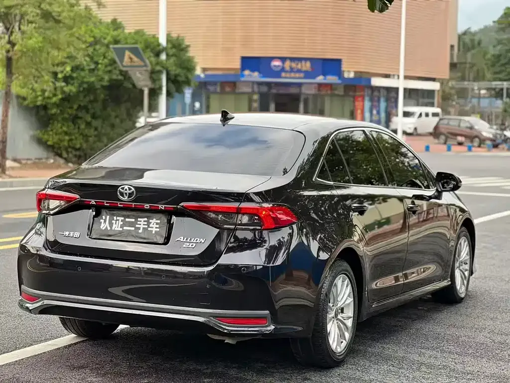 Toyota Allion — фото 6