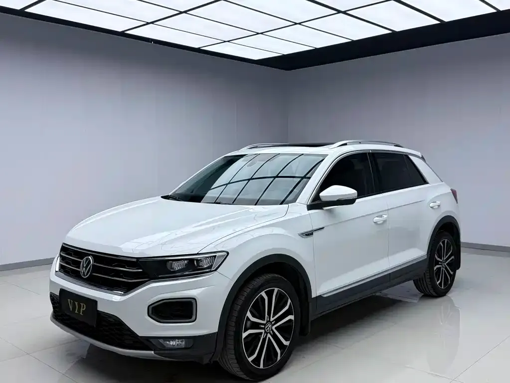 Volkswagen T-Roc — фото 1