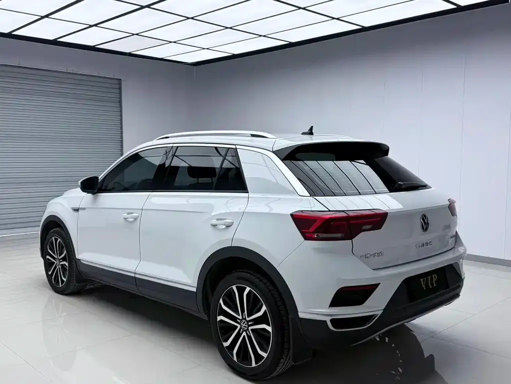 Volkswagen T-Roc — фото 6