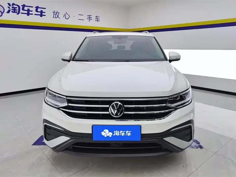 Volkswagen Tiguan L — фото 2