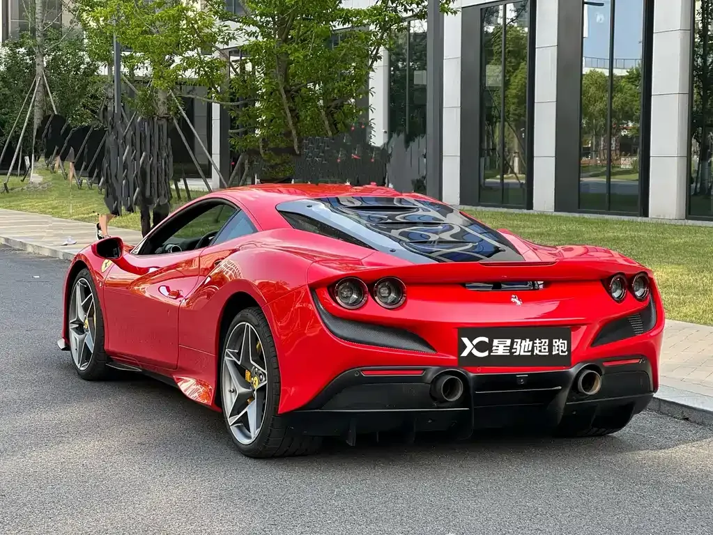 Ferrari F8 — фото 7