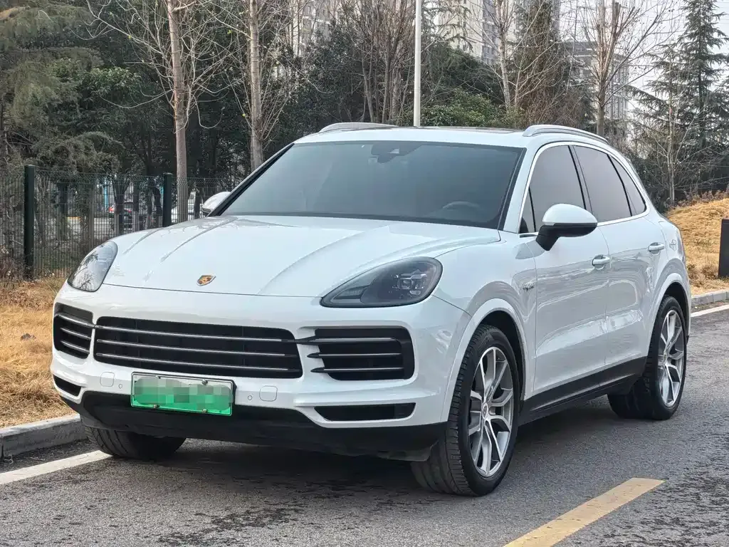 Porsche Cayenne Hybrid — фото 1