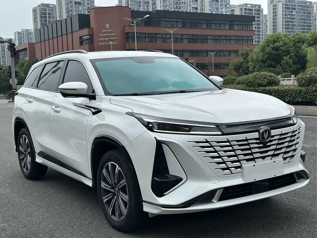 Changan CS75PLUS — фото 2