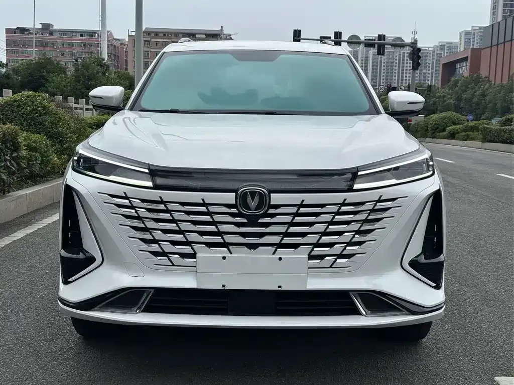 Changan CS75PLUS — фото 3