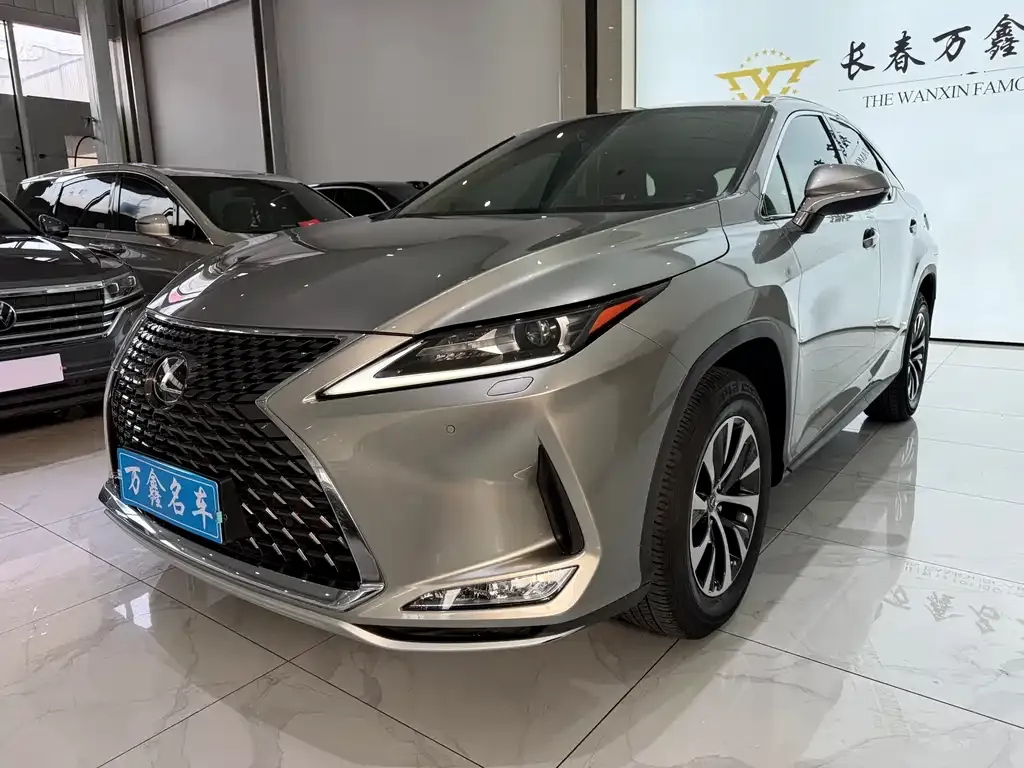 Lexus RX — фото 1