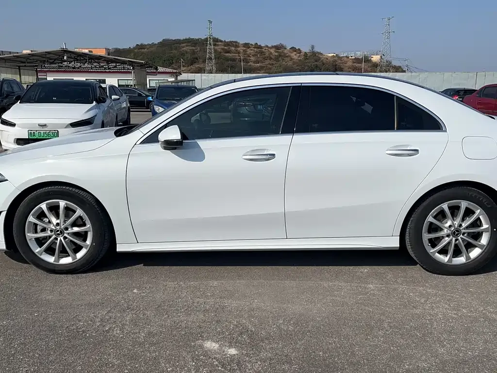 Mercedes-Benz A-Class — фото 10
