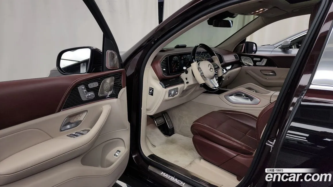 Mercedes-Benz GLS-Class — фото 10
