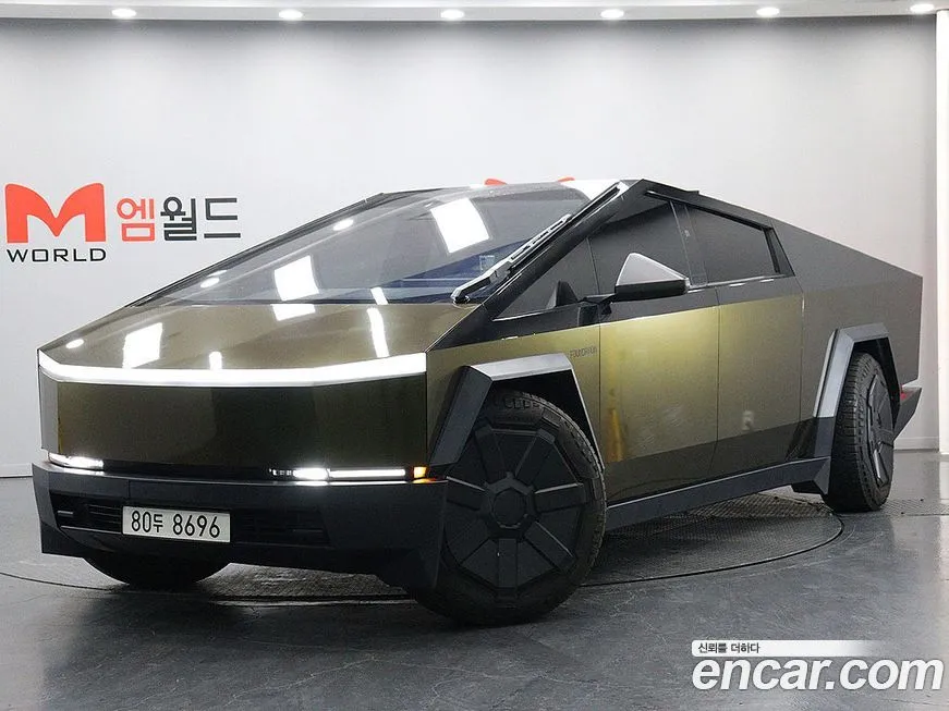 Tesla Cybertruck — фото 1