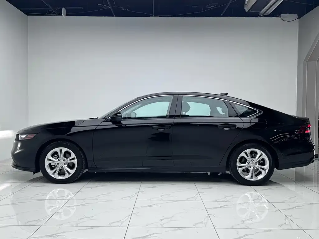 Honda Accord — фото 3