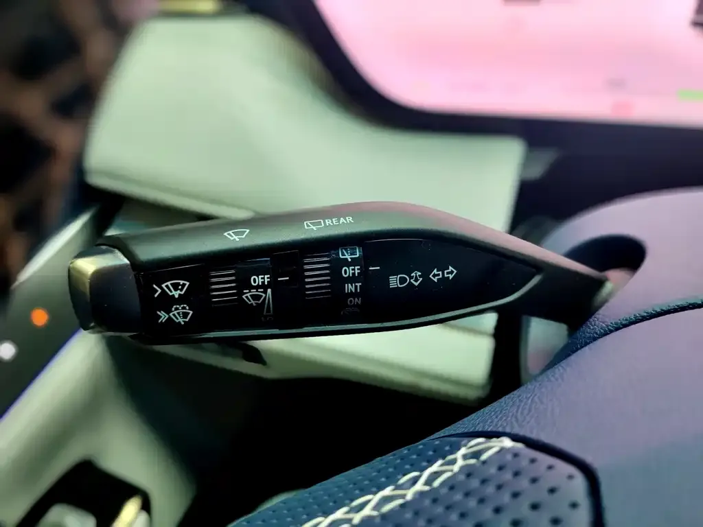 Buick GL8 Hybrid — фото 3