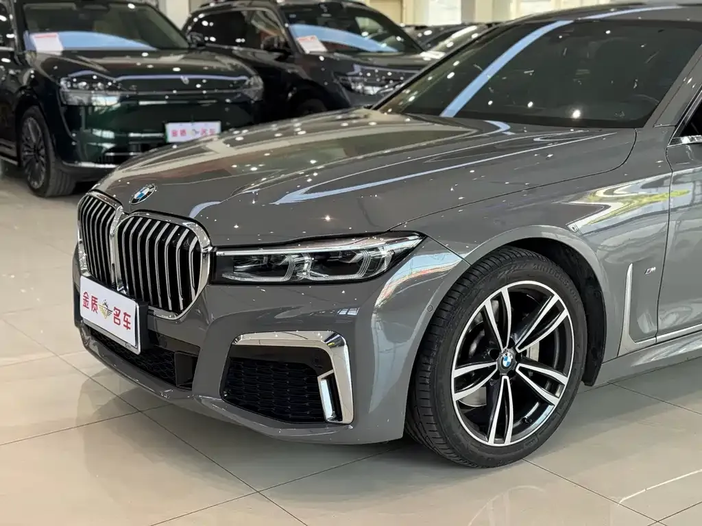 BMW 7 Series — фото 2