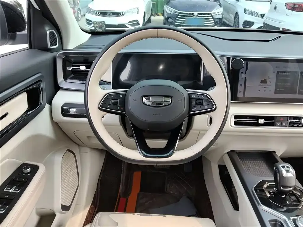 Geely Icon — фото 8