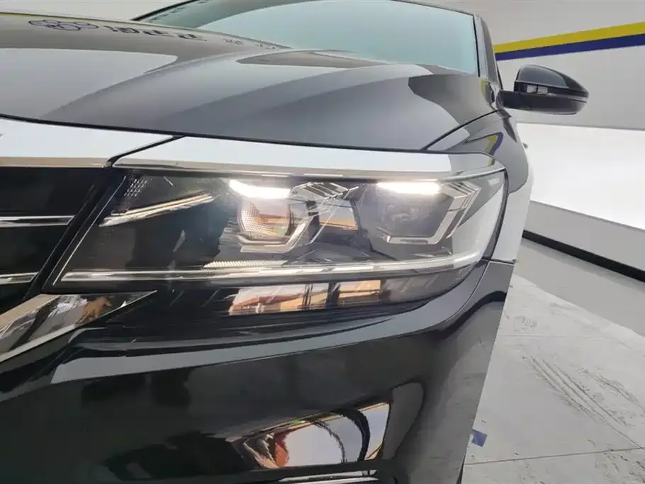 Volkswagen Passat — фото 9