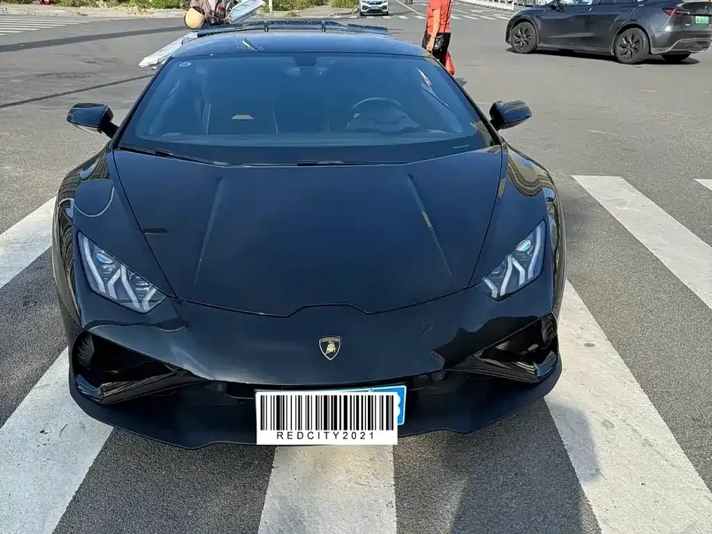 Lamborghini Huracan — фото 1