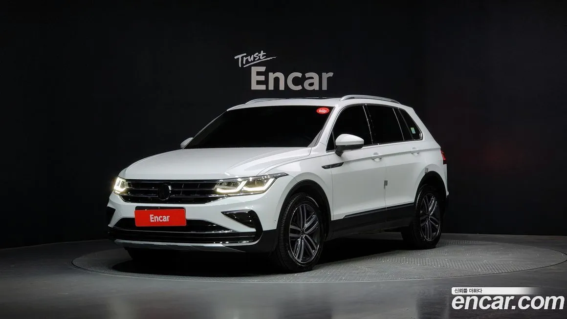 Volkswagen Tiguan — фото 1