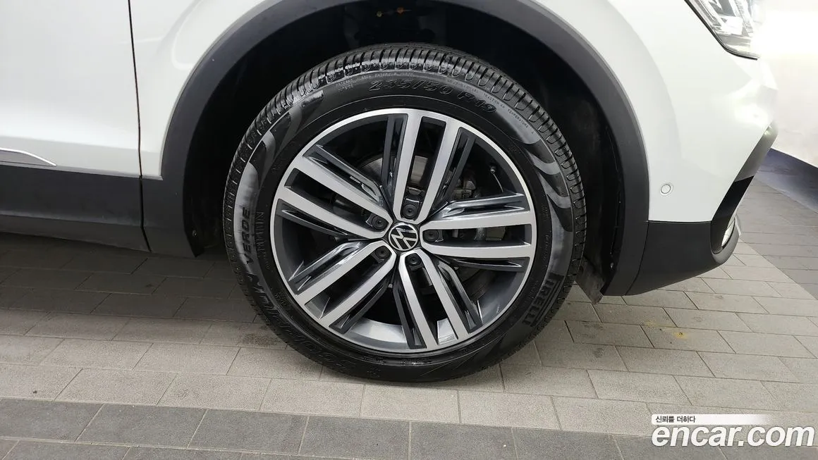 Volkswagen Tiguan — фото 5