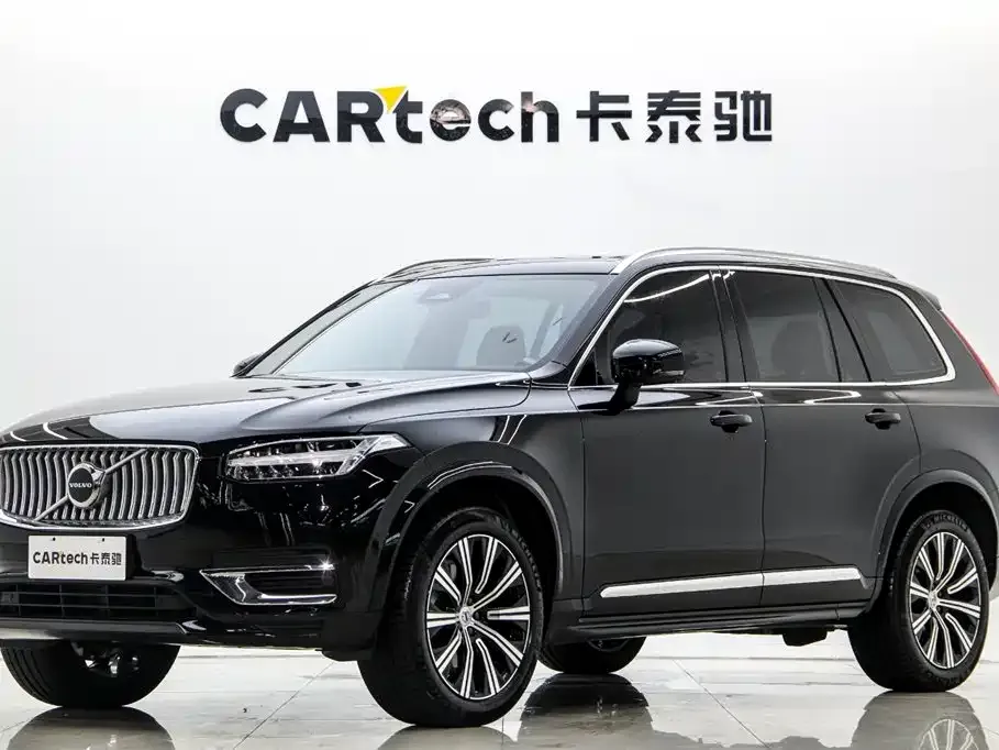 Volvo XC90 — фото 1