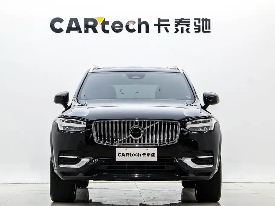 Volvo XC90 — фото 9