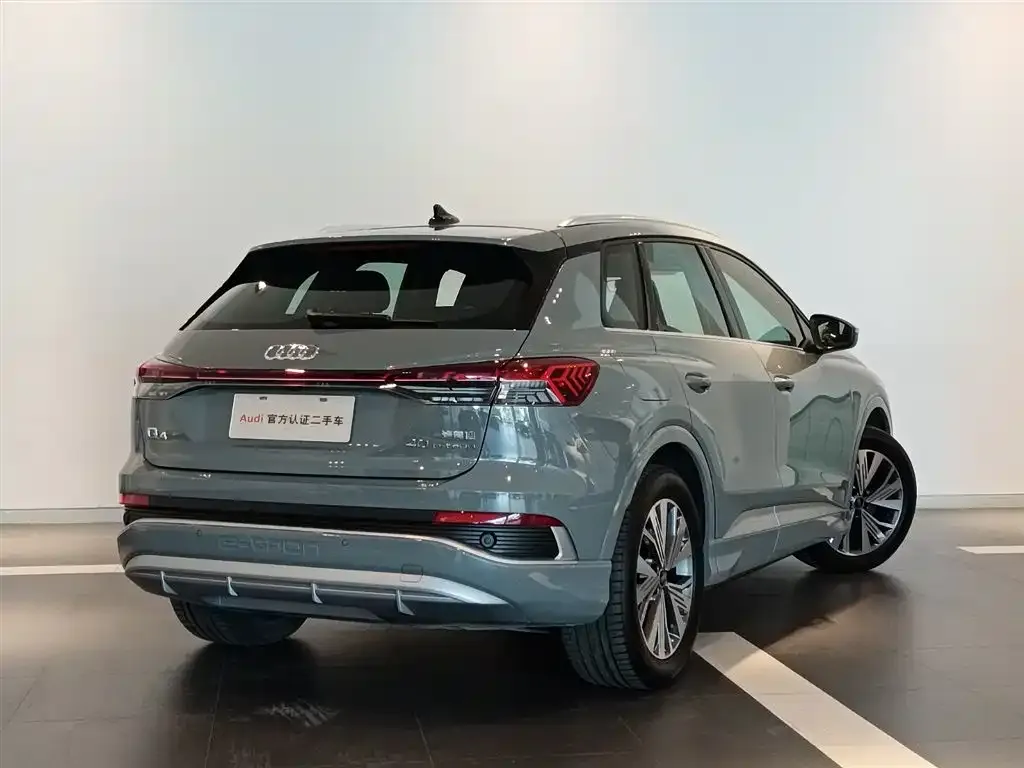 Audi Q4 e-tron — фото 4