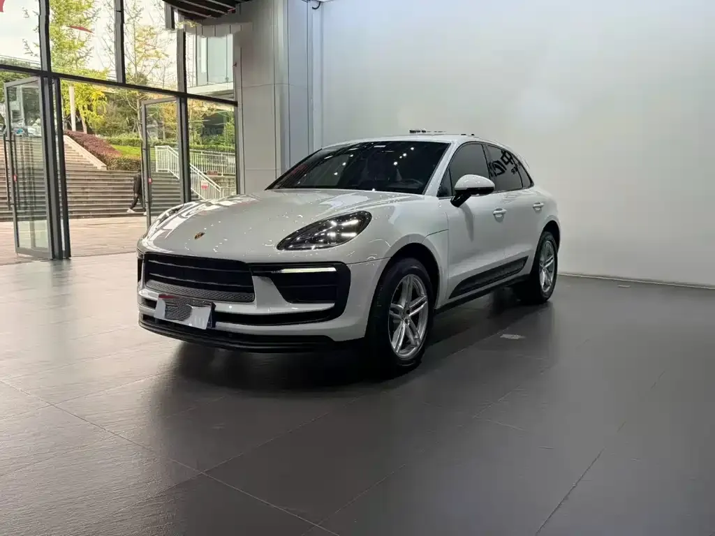 Porsche Macan — фото 1