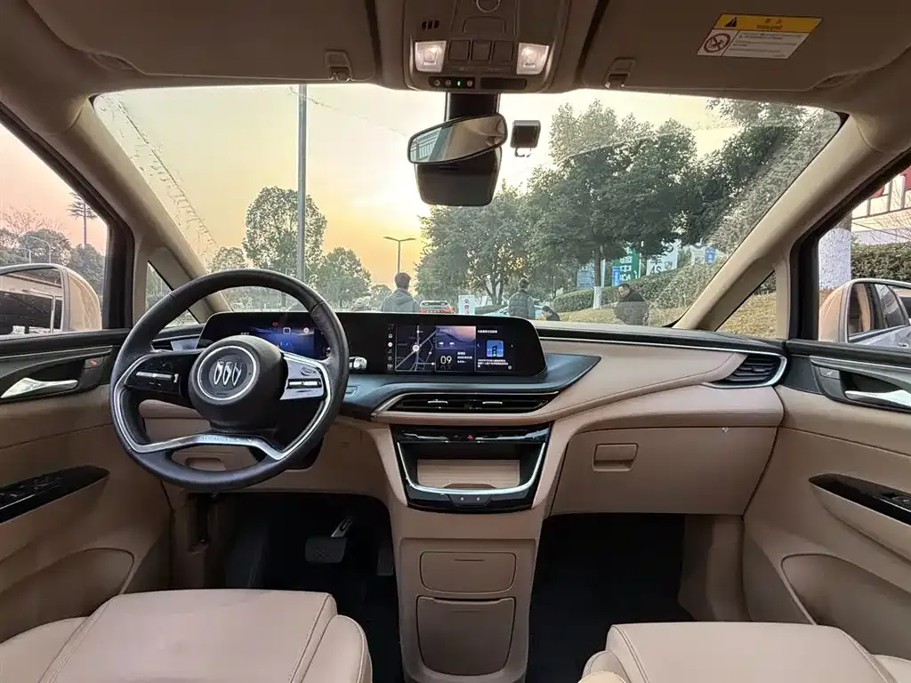 Buick GL8 Hybrid — фото 4