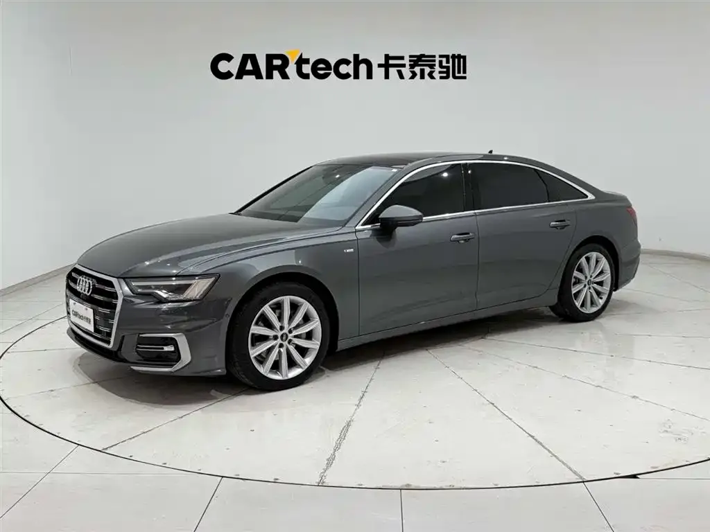 Audi A6L — фото 1