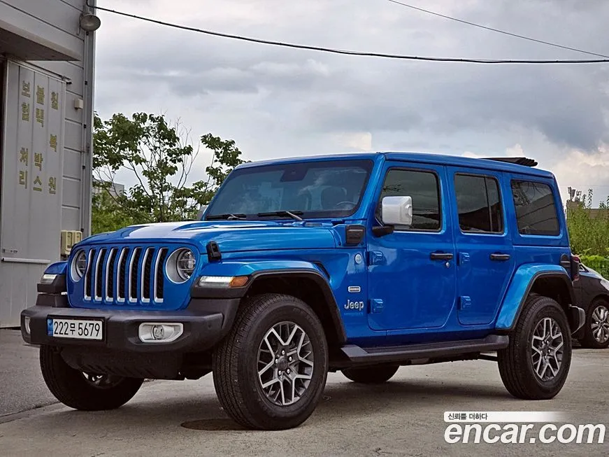 Jeep Wrangler — фото 1