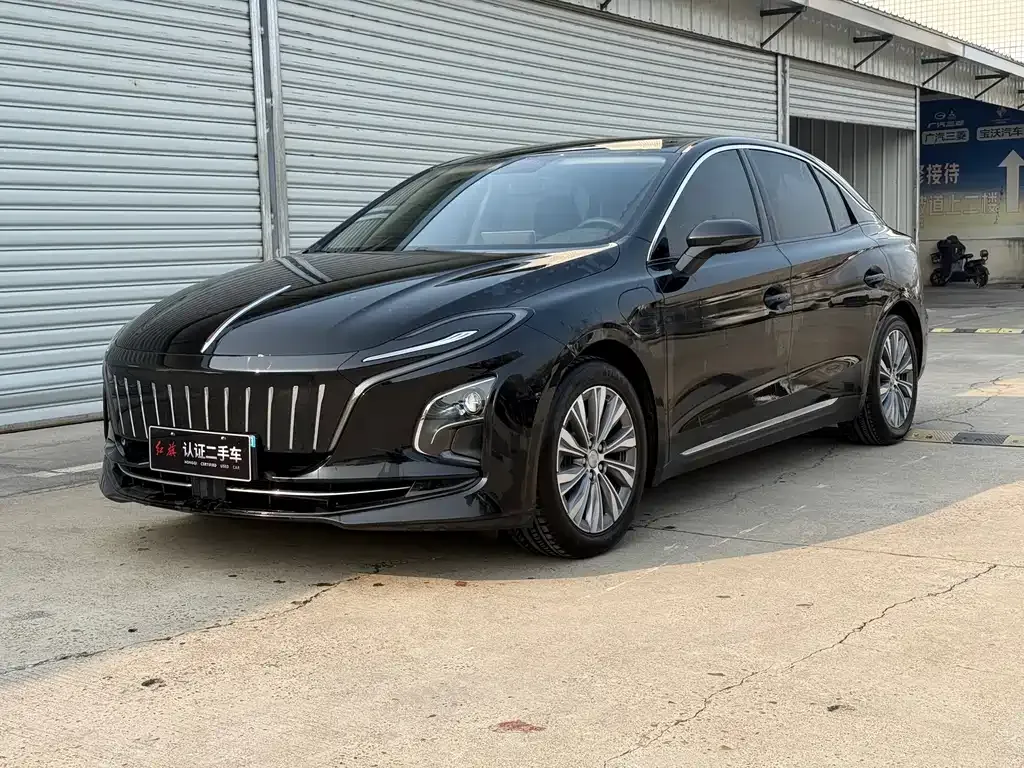 Hongqi E-QM5 — фото 1